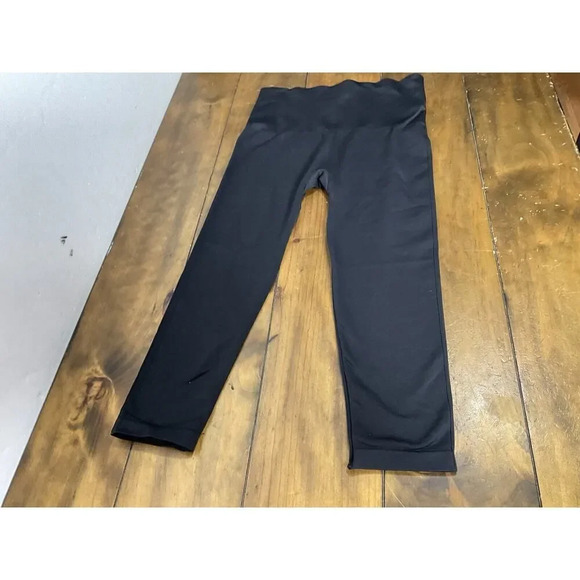 Spanx Cropped Look at Me Now Seamless Black Leggings- SIZE 3X - Picture 1 of 7